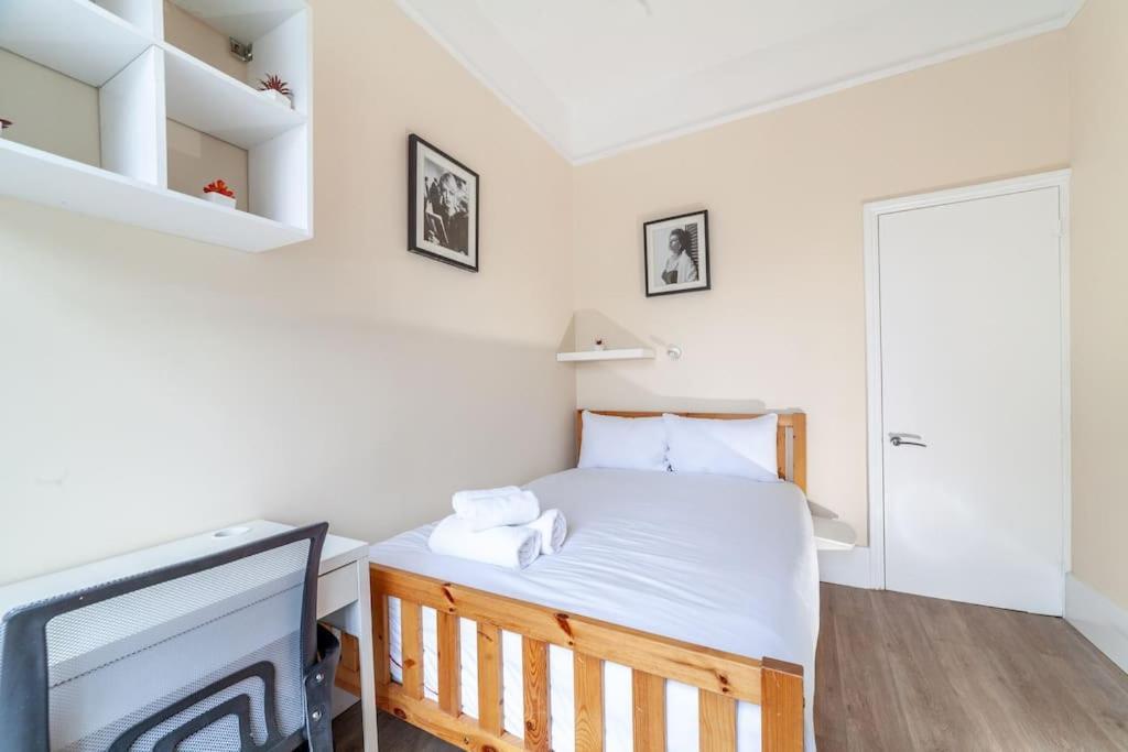 Spacious & Central 3-Bed Flat By Popular Waterloo! 伦敦 外观 照片