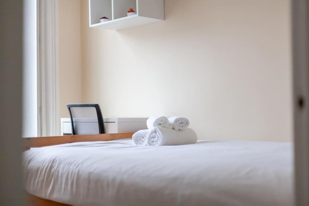 Spacious & Central 3-Bed Flat By Popular Waterloo! 伦敦 外观 照片